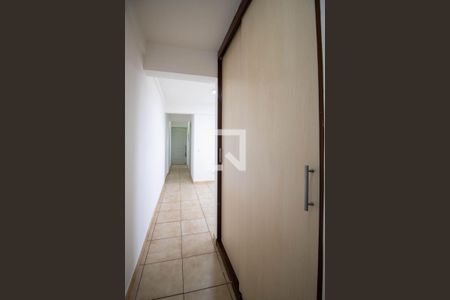 Corredor de apartamento para alugar com 3 quartos, 63m² em Jardim Monte Kemel, São Paulo
