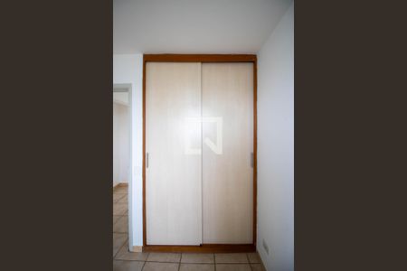 Quarto 1 - Armários de apartamento para alugar com 3 quartos, 63m² em Jardim Monte Kemel, São Paulo