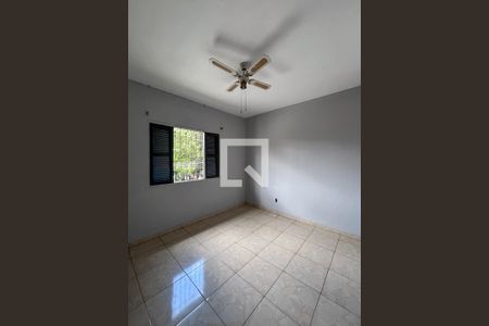 Quarto 2 de casa para alugar com 2 quartos, 110m² em Vila Arapua, São Paulo