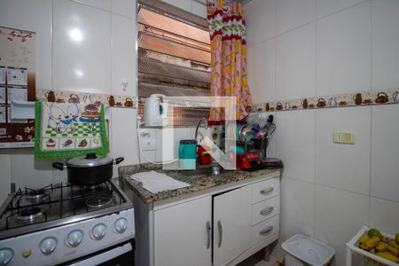 Cozinha de casa para alugar com 2 quartos, 40m² em Parque Regina, São Paulo