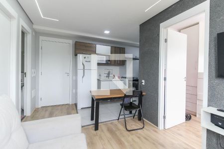 Sala de apartamento para alugar com 2 quartos, 35m² em Jardim Helena, São Paulo