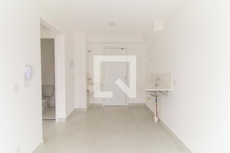 Sala/Cozinha de apartamento para alugar com 2 quartos, 34m² em Vila Carmosina, São Paulo