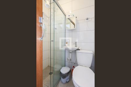 Banheiro de casa para alugar com 1 quarto, 30m² em Parque Arariba, São Paulo