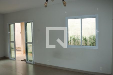 Casa de Condomínio para alugar com 3 quartos, 178m² em Jardim da Gloria, Cotia