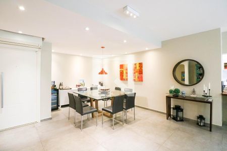 Sala de casa à venda com 4 quartos, 320m² em Santo Amaro, São Paulo