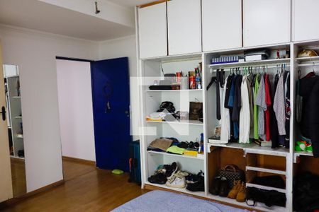 Quarto 1 - Suíte de casa à venda com 5 quartos, 400m² em Vila Yara, Osasco