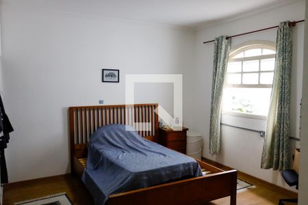 Quarto 1 - Suíte de casa à venda com 5 quartos, 400m² em Vila Yara, Osasco