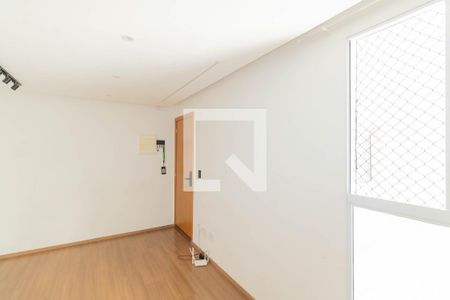 Sala de apartamento para alugar com 2 quartos, 45m² em Inhoaíba, Rio de Janeiro