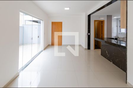 Sala de apartamento à venda com 2 quartos, 163m² em Vila Paris, Belo Horizonte