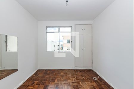 Quarto 2 de apartamento para alugar com 2 quartos, 68m² em Coração Eucarístico, Belo Horizonte