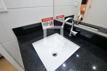 banheiro de kitnet/studio à venda com 1 quarto, 25m² em Sumarezinho, São Paulo