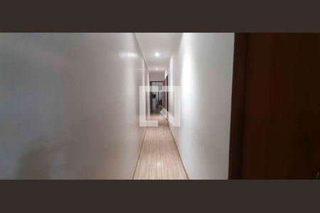 Corredor de casa à venda com 3 quartos, 159m² em Jardim das Flores, Osasco