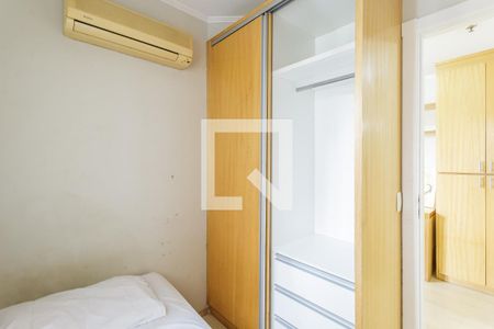 Quarto 1 de apartamento para alugar com 2 quartos, 54m² em Vila Olímpia, São Paulo