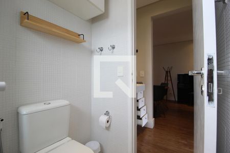 Banheiro da Suíte de apartamento à venda com 1 quarto, 56m² em Vila Olímpia, São Paulo