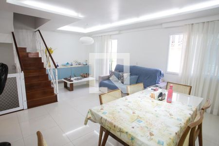 Sala de casa de condomínio à venda com 4 quartos, 167m² em Freguesia (jacarepaguá), Rio de Janeiro