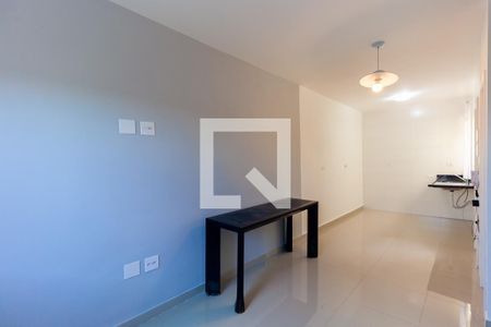 Sala de casa de condomínio à venda com 2 quartos, 75m² em Vila Alpina, São Paulo