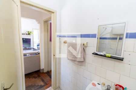 Banheiro de apartamento à venda com 1 quarto, 37m² em Centro Histórico, Porto Alegre