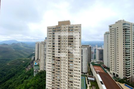 Vista da sala de apartamento à venda com 2 quartos, 72m² em Vila da Serra, Nova Lima