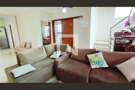 Sala de estar de casa para alugar com 5 quartos, 12000m² em Jardim do Lago, Suzano