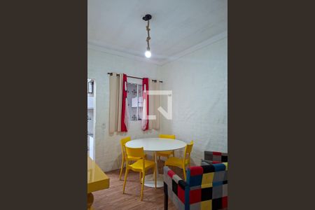 Sala de casa de condomínio para alugar com 1 quarto, 70m² em Balneario Esmeralda, Praia Grande