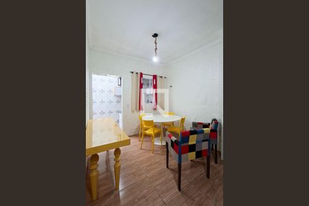 Sala de casa de condomínio para alugar com 1 quarto, 70m² em Balneario Esmeralda, Praia Grande