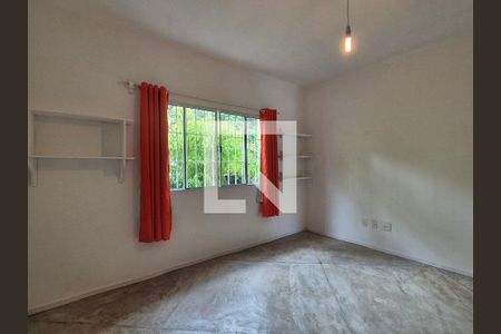 Quarto  de casa de condomínio para alugar com 3 quartos, 180m² em Vargem Grande, Rio de Janeiro