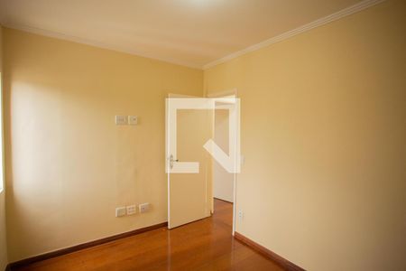 QUARTO 1 de apartamento para alugar com 2 quartos, 52m² em Parque Maria Domitila, São Paulo