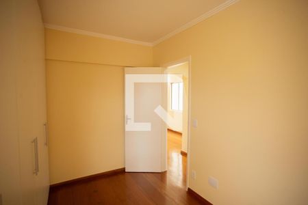 QUARTO 2 de apartamento para alugar com 2 quartos, 52m² em Parque Maria Domitila, São Paulo