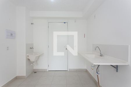 Cozinha de apartamento para alugar com 2 quartos, 36m² em Guaiauna, São Paulo