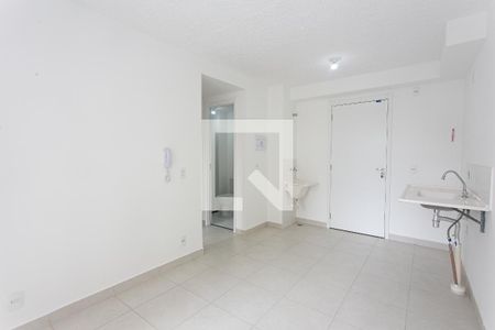 Sala de apartamento para alugar com 2 quartos, 36m² em Guaiauna, São Paulo