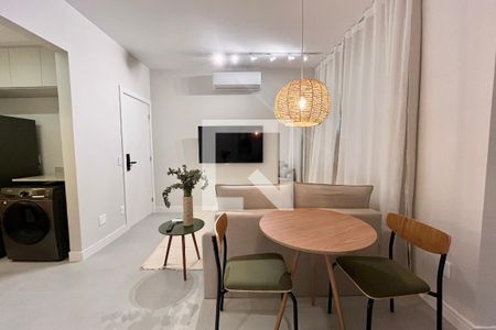 Sala de apartamento à venda com 2 quartos, 60m² em Ipanema, Rio de Janeiro