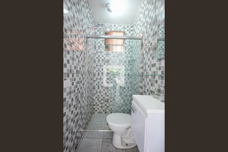 Banheiro de casa para alugar com 2 quartos, 60m² em Jardim Boa Vista, São Paulo