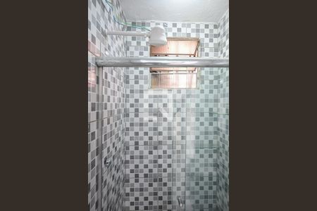 Banheiro de casa para alugar com 2 quartos, 60m² em Jardim Boa Vista, São Paulo