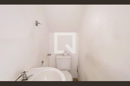 Lavabo de casa de condomínio para alugar com 2 quartos, 60m² em Vila Ré, São Paulo