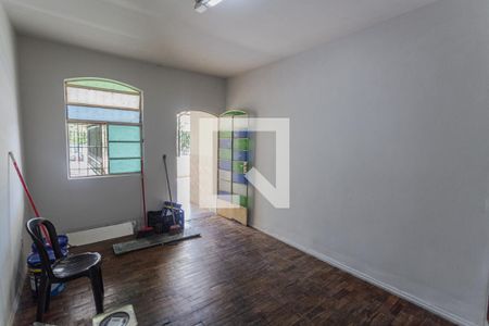 Sala 2 de casa para alugar com 4 quartos, 332m² em Vera Cruz, Belo Horizonte