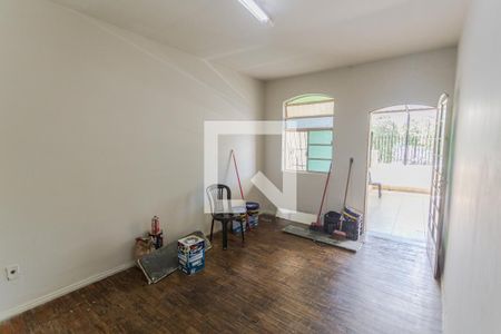 Sala 2 de casa para alugar com 4 quartos, 332m² em Vera Cruz, Belo Horizonte