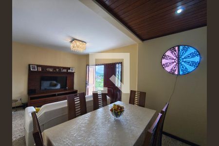 Sala de casa à venda com 6 quartos, 266m² em Pechincha, Rio de Janeiro