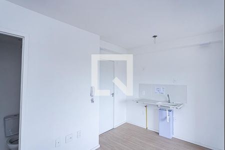 Sala e cozinha de apartamento para alugar com 2 quartos, 32m² em Jardim Jaragua (sao Domingos), São Paulo