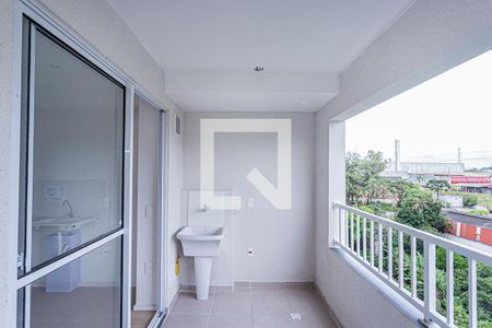 Área de serviço e varanda de apartamento para alugar com 2 quartos, 32m² em Jardim Jaragua (sao Domingos), São Paulo