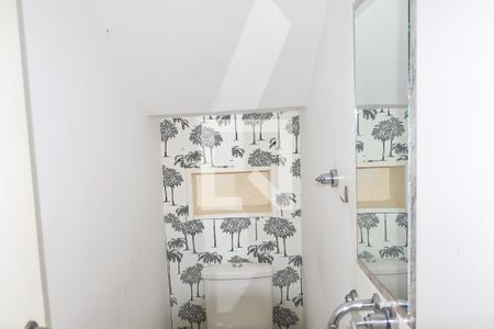 Banheiro de casa de condomínio para alugar com 4 quartos, 186m² em Setor Bueno, Goiânia