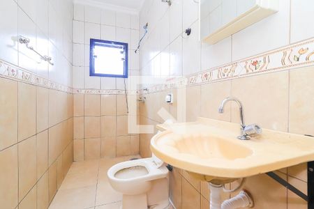 Banheiro de casa para alugar com 1 quarto, 50m² em Vila Paranagua, São Paulo