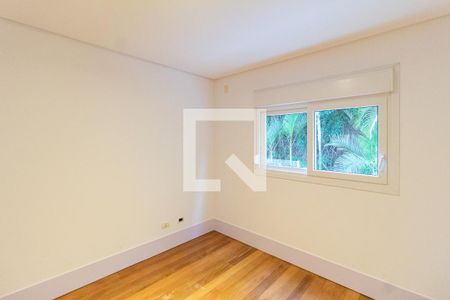 Suíte 1 de casa de condomínio para alugar com 4 quartos, 494m² em Pousada dos Bandeirantes, Carapicuíba