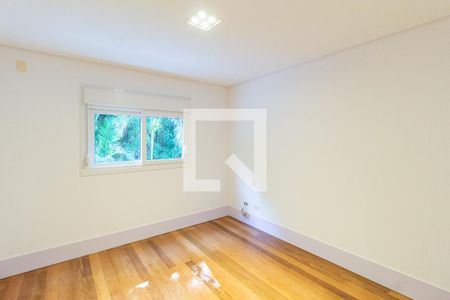 Suíte 1 de casa de condomínio para alugar com 4 quartos, 494m² em Pousada dos Bandeirantes, Carapicuíba