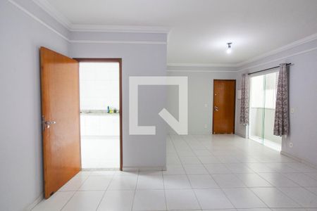 Sala de apartamento para alugar com 3 quartos, 90m² em Saraiva, Uberlândia