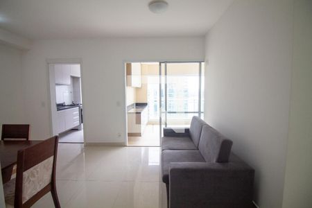 Sala de apartamento para alugar com 3 quartos, 84m² em Itaim Bibi, São Paulo