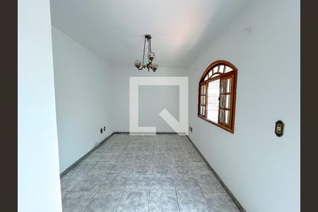 Apartamento à venda com 3 quartos, 121m² em Heliópolis, Belo Horizonte