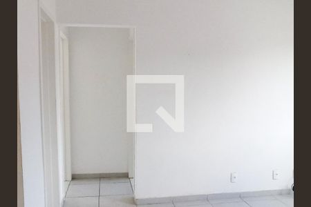 Corredor de apartamento para alugar com 2 quartos, 44m² em Lins de Vasconcelos, Rio de Janeiro