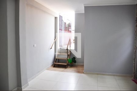 Detalhe - Sala e Cozinha de casa para alugar com 2 quartos, 60m² em São Domingos, São Paulo