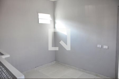 Detalhe - Quarto 01 de casa para alugar com 2 quartos, 60m² em São Domingos, São Paulo