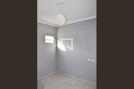Detalhe - Quarto 01 de casa para alugar com 2 quartos, 60m² em São Domingos, São Paulo